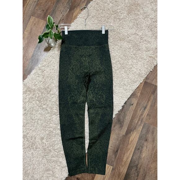 Lululemon Size 4 Rainforest Green Ebb To Train High Rise Seamless Leggings - Picture 2 of 6